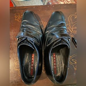 Men’s black leather dress shoes
